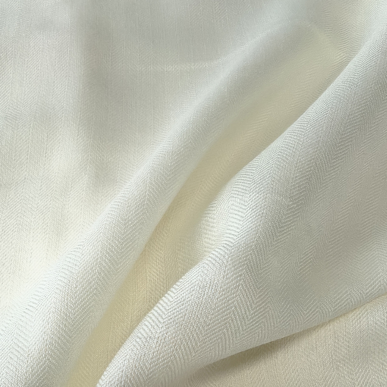 23mm Off White Silk and Wool H - Silk Painting Dye 评论和价格